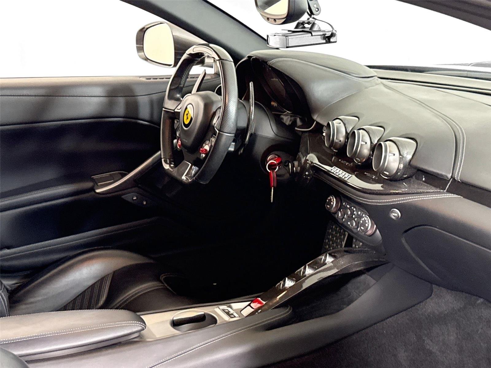 2016 Ferrari F12 Berlinetta Berlinetta photo 29