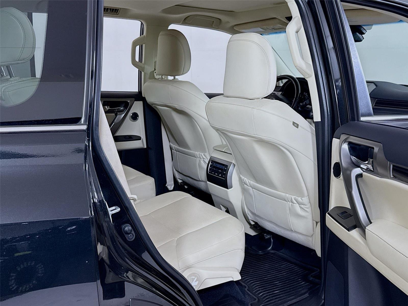 2023 Lexus GX 460 Premium photo 26