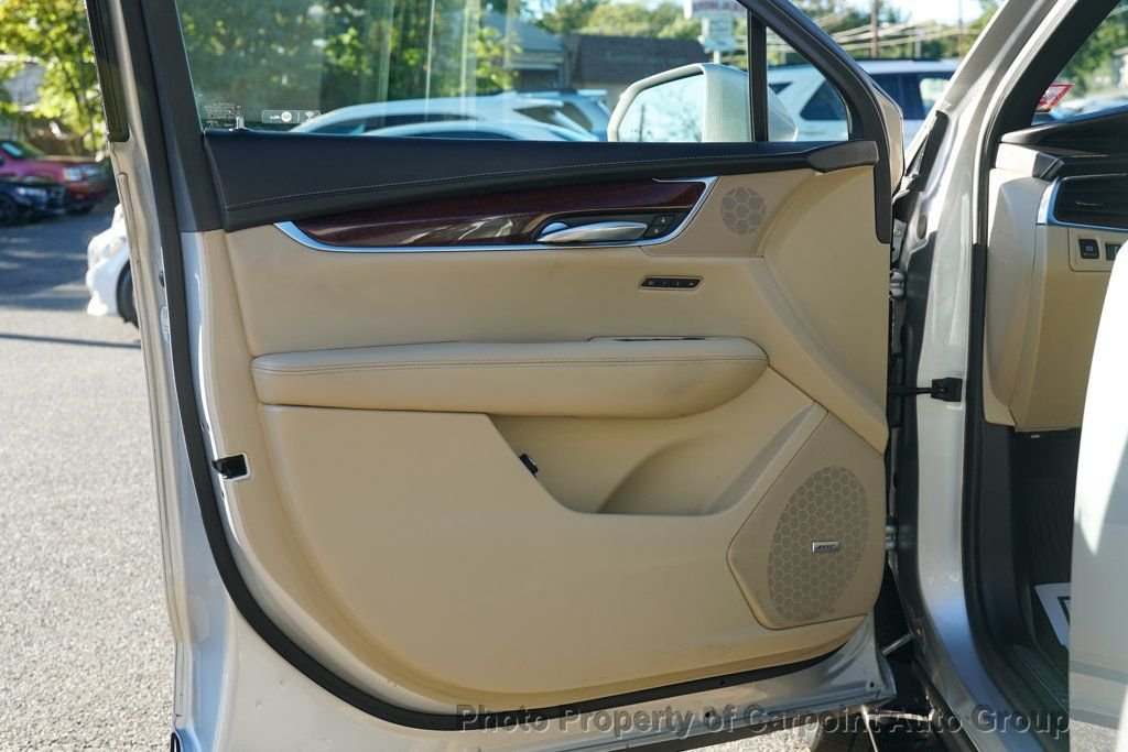 2017 Cadillac XT5 Luxury photo 23