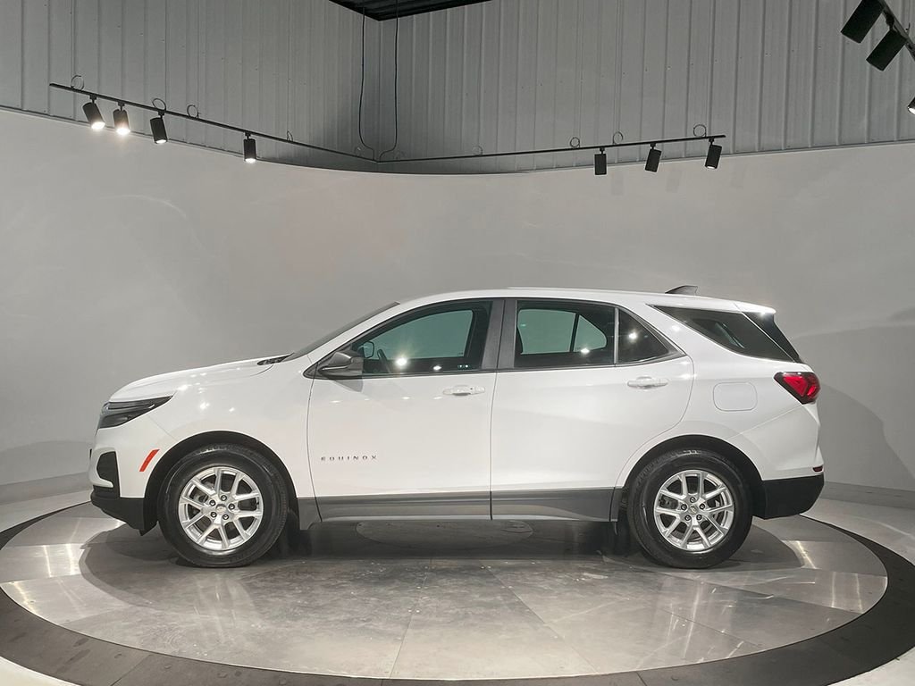 2023 Chevrolet Equinox LS photo 9