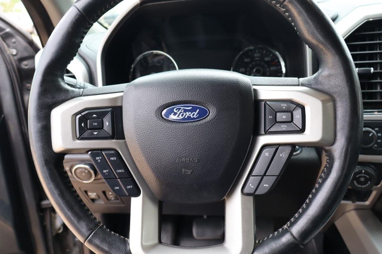 2020 Ford F-150 Lariat photo 12