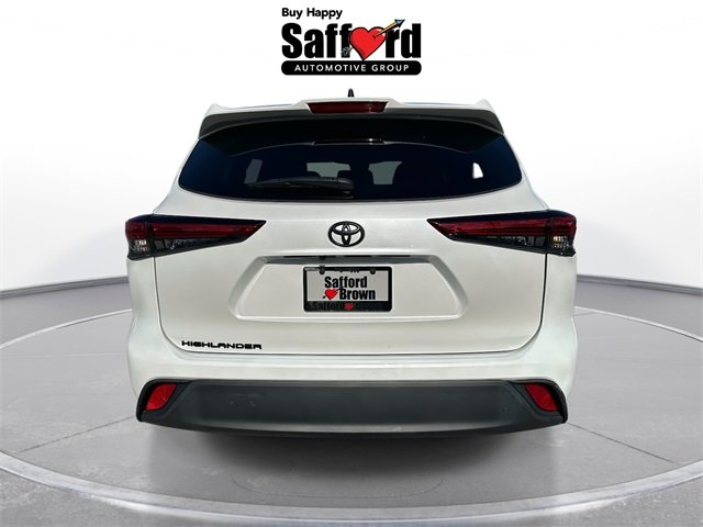 2023 Toyota Highlander L photo 2