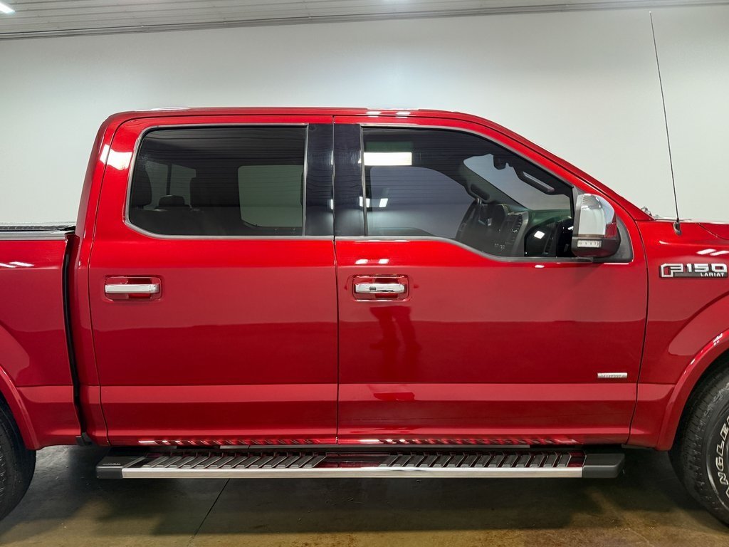 2016 Ford F-150 Lariat photo 30