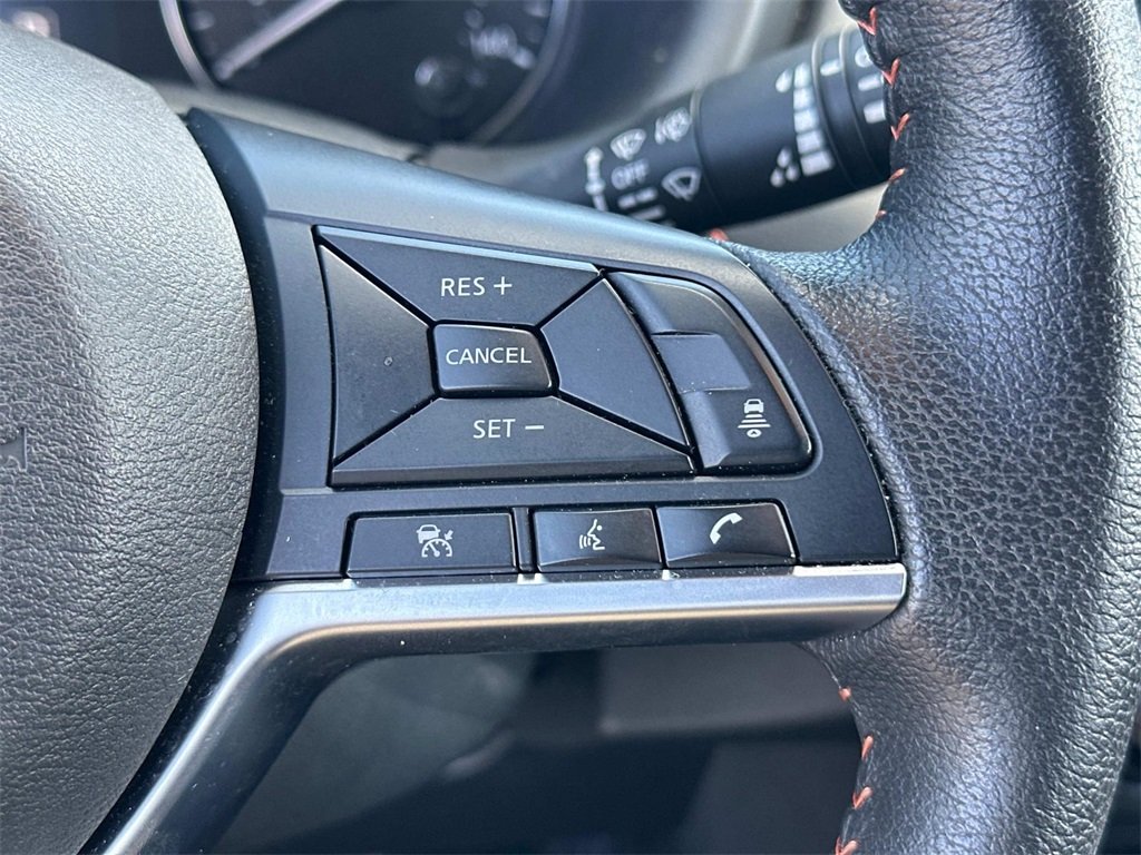 2024 Nissan Kicks SR photo 22