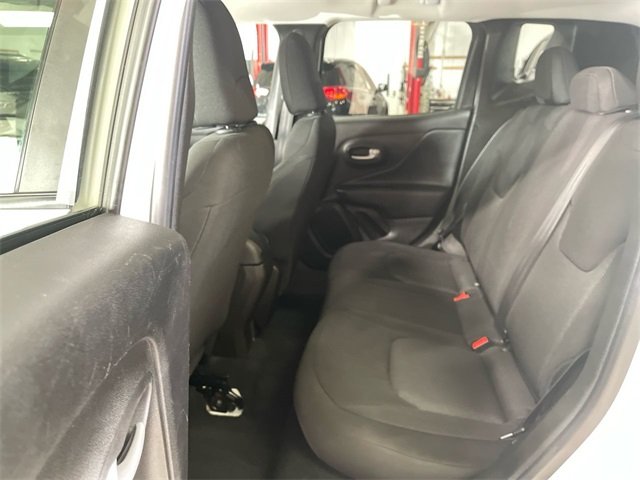 2023 Jeep Renegade Latitude Upland photo 16