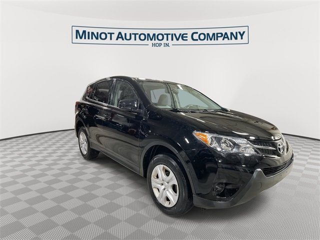 2015 Toyota RAV4 LE photo 2