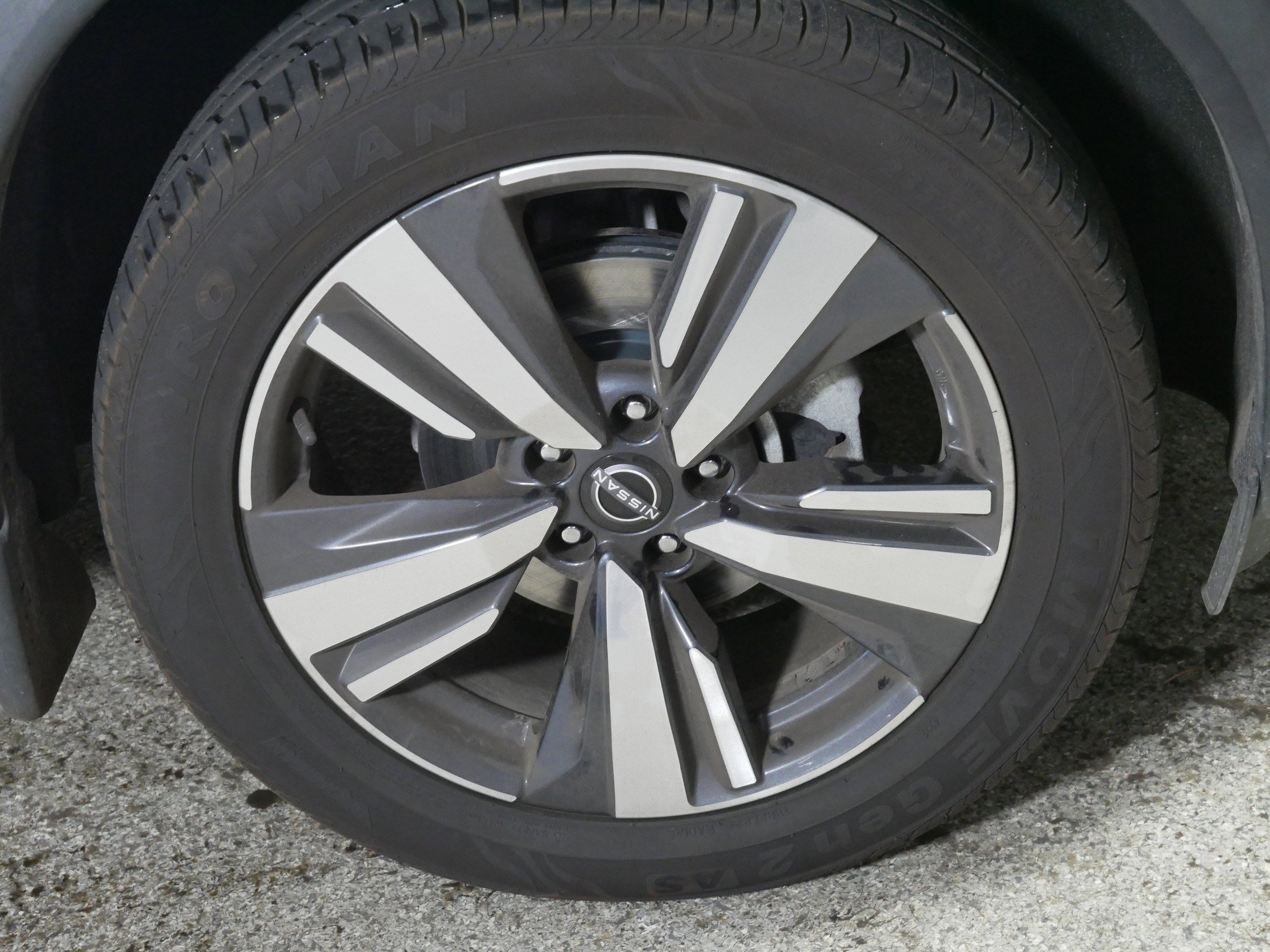 2022 Nissan Rogue SL photo 13