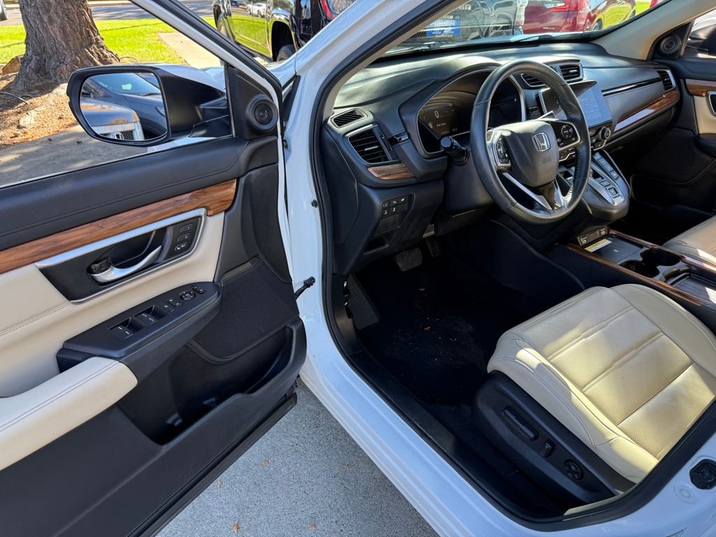 2020 Honda CR-V Hybrid Touring photo 11