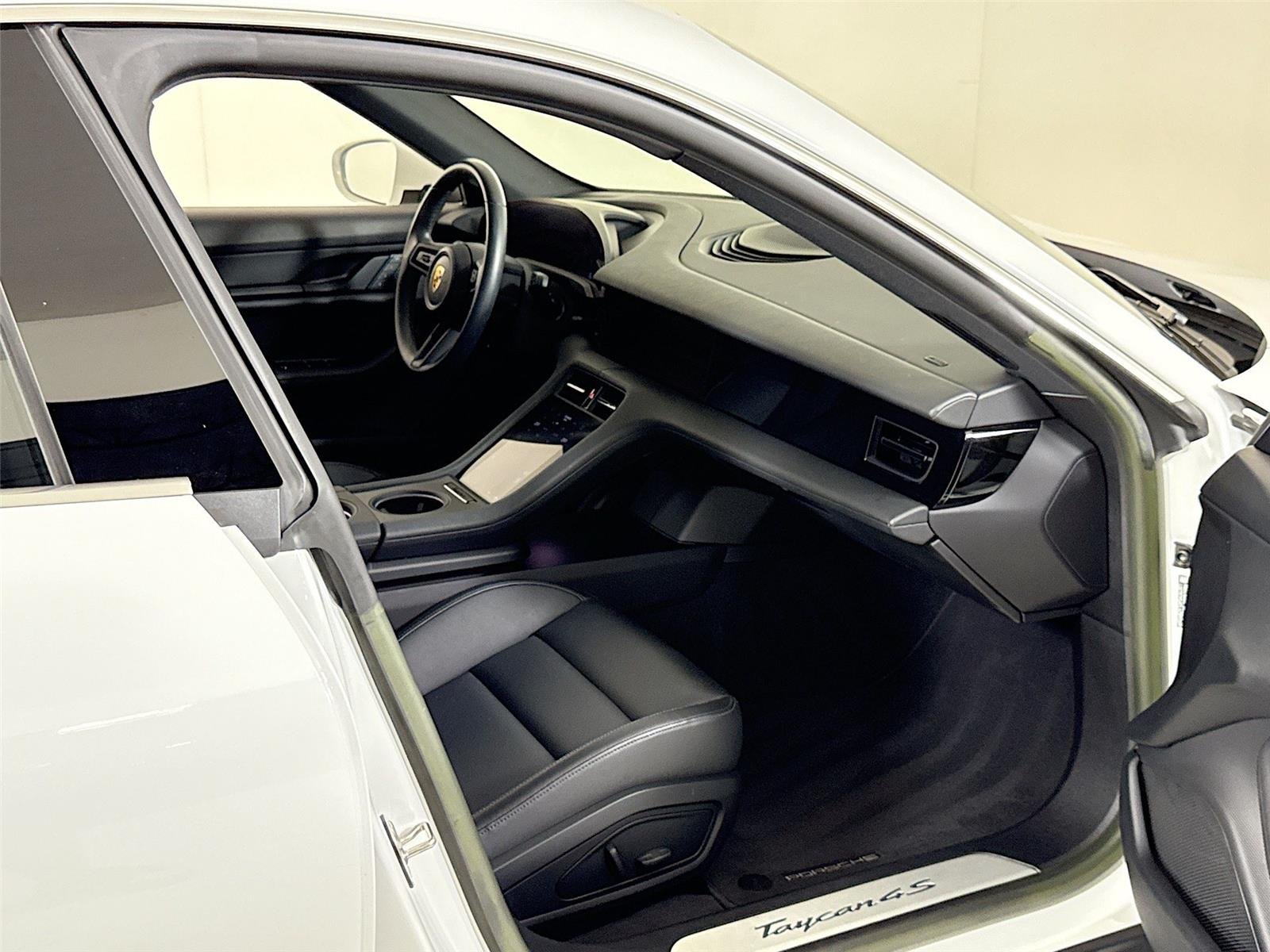 2023 Porsche Taycan 4S photo 27
