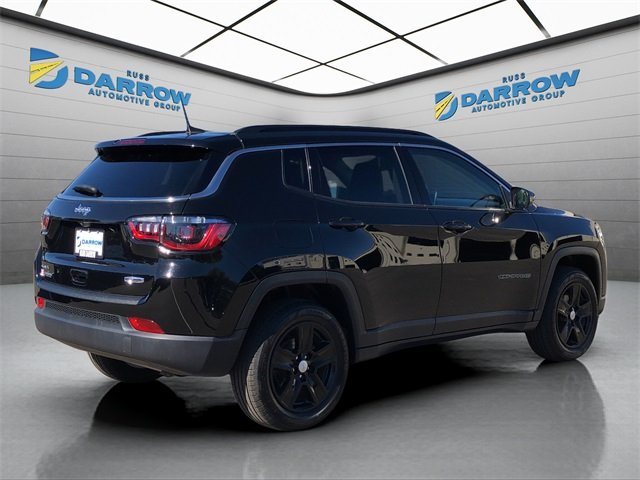 2022 Jeep Compass Latitude photo 2