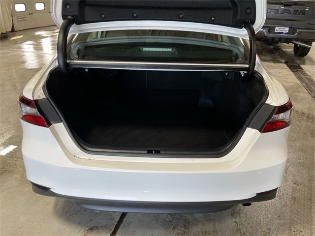 2023 Toyota Camry LE photo 19
