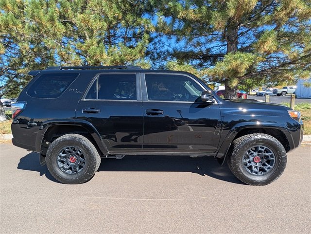 2022 Toyota 4Runner TRD Off-Road Premium photo 2