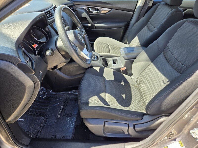 2017 Nissan Rogue S photo 6