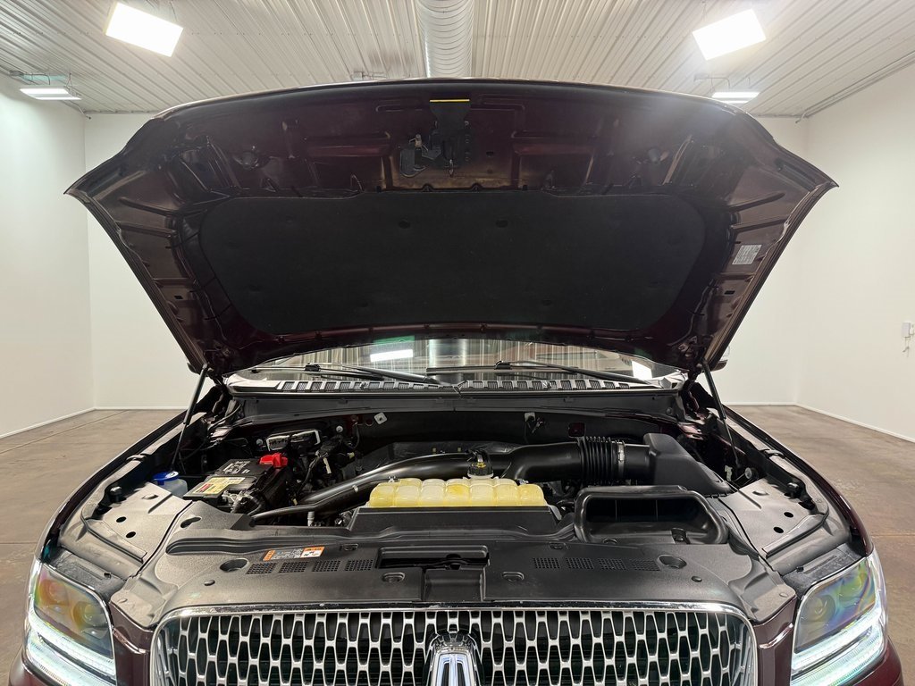 2021 Lincoln Navigator Black Label photo 17