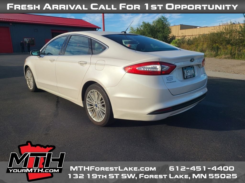 2014 Ford Fusion SE photo 4