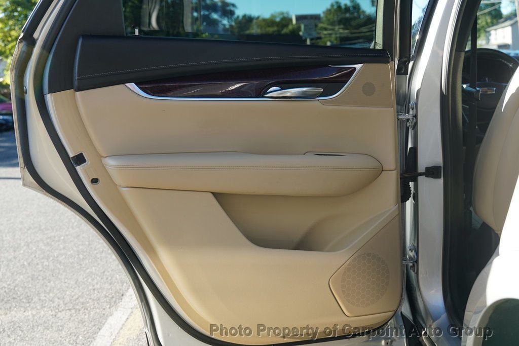 2017 Cadillac XT5 Luxury photo 22