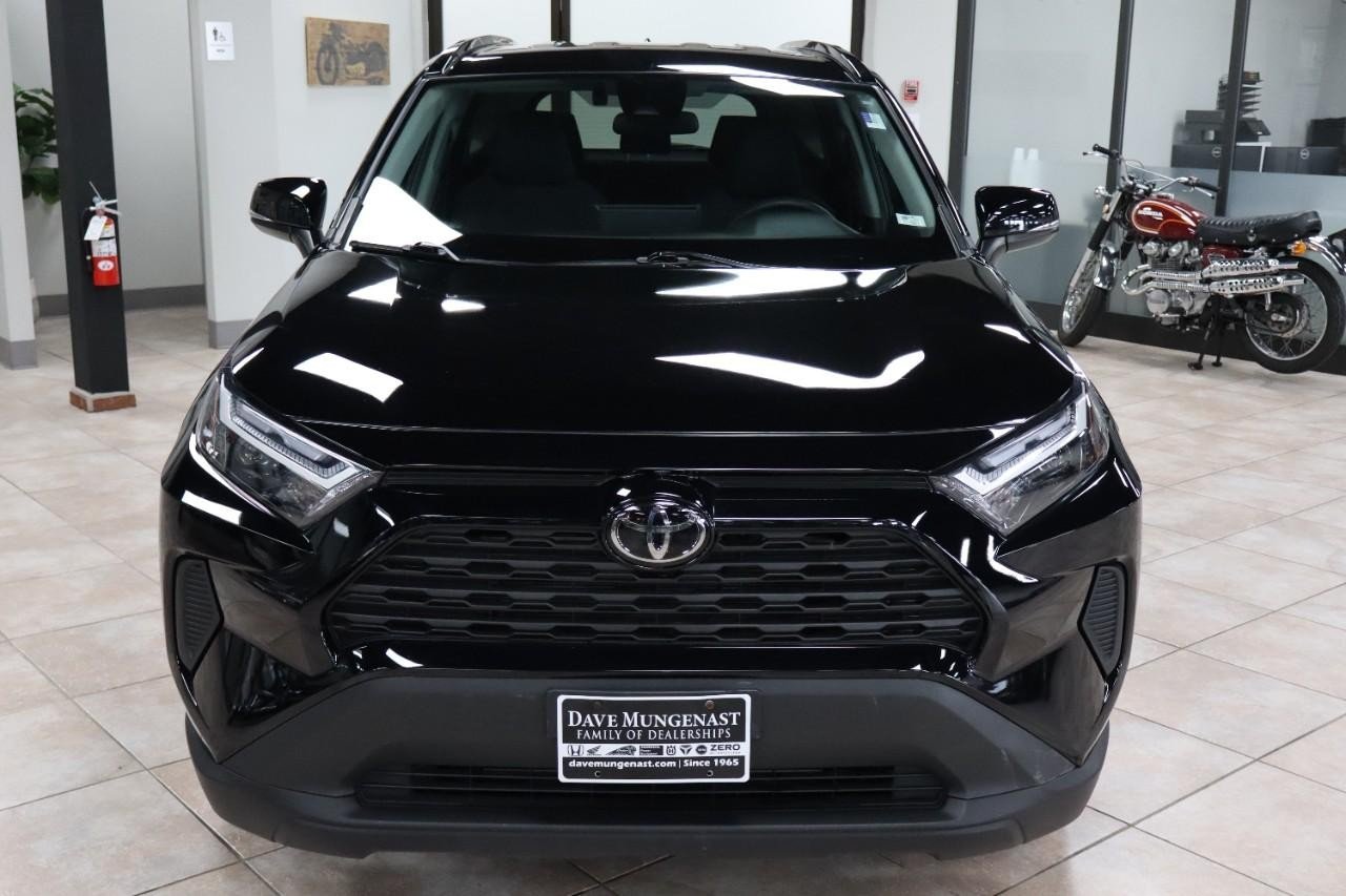 2024 Toyota RAV4 XLE photo 7