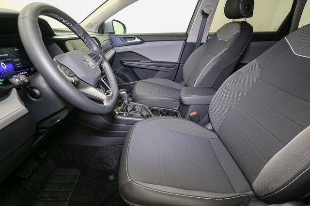 2024 Volkswagen Taos SE photo 34
