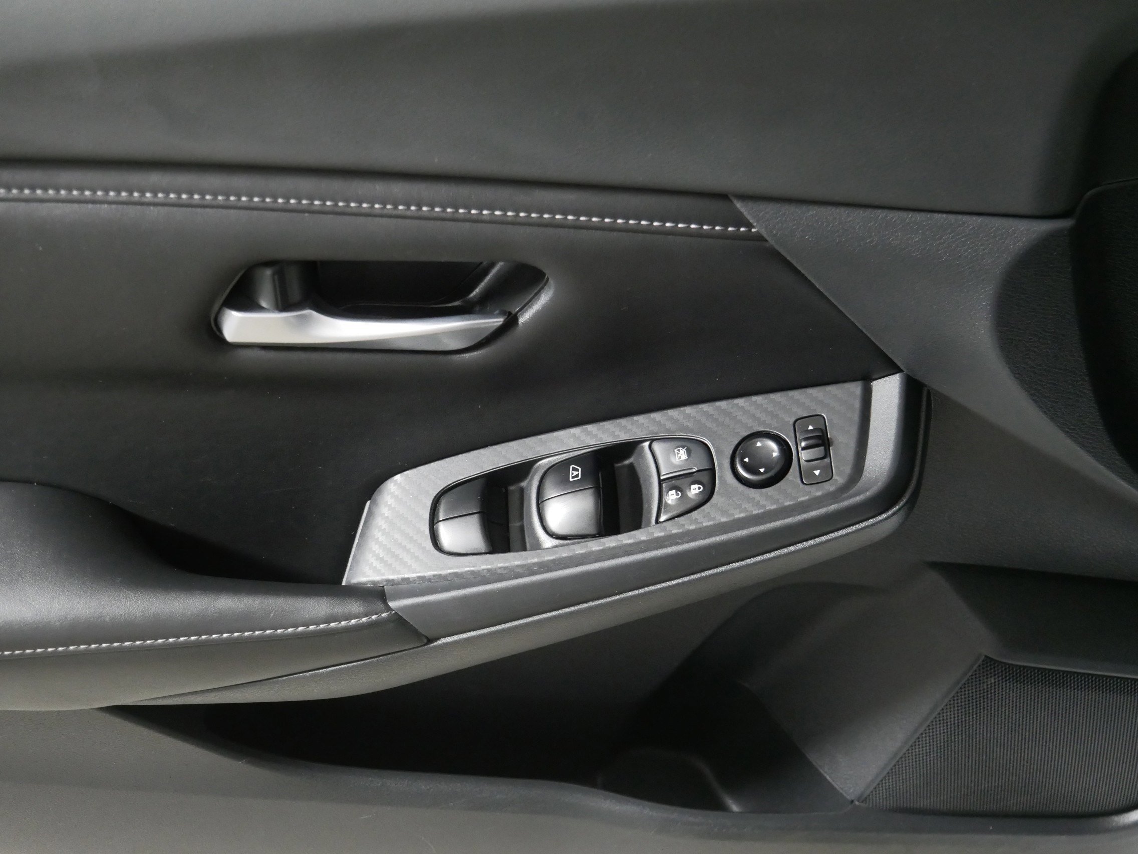 2022 Nissan Sentra SV photo 18