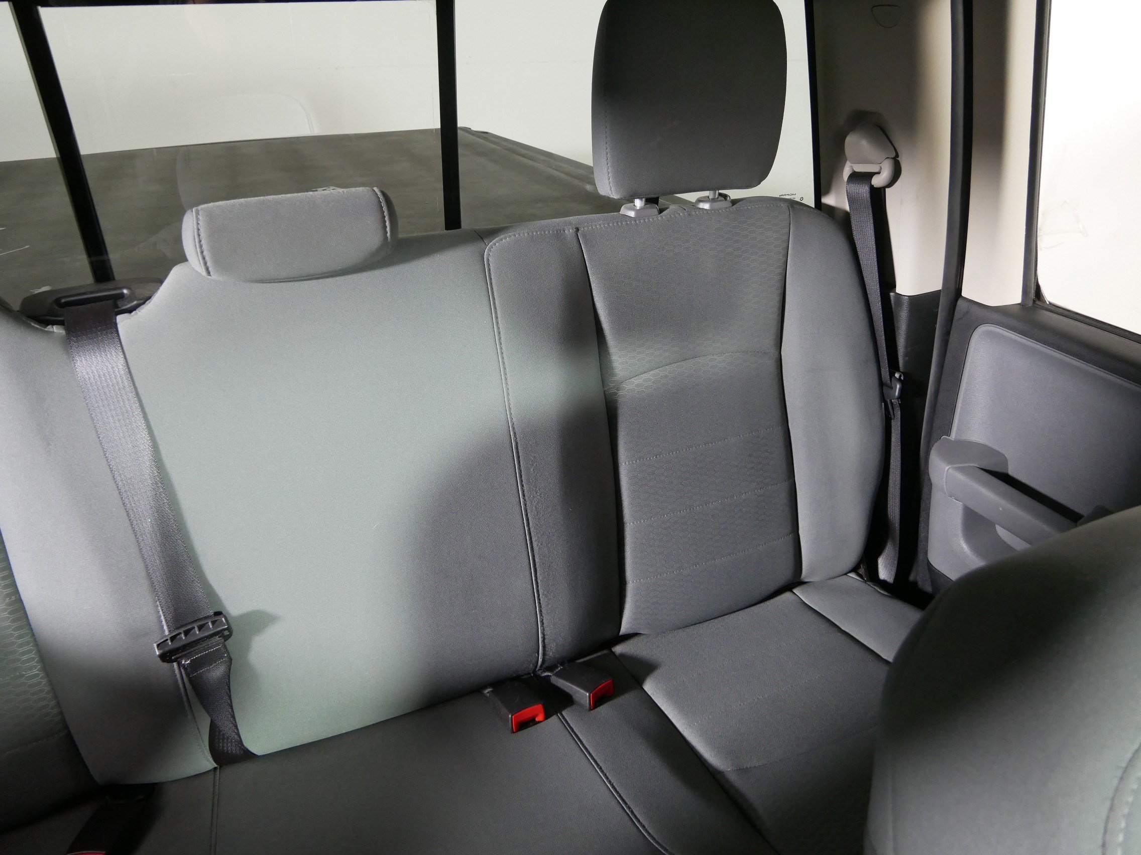 2016 Ram 1500 SLT photo 14