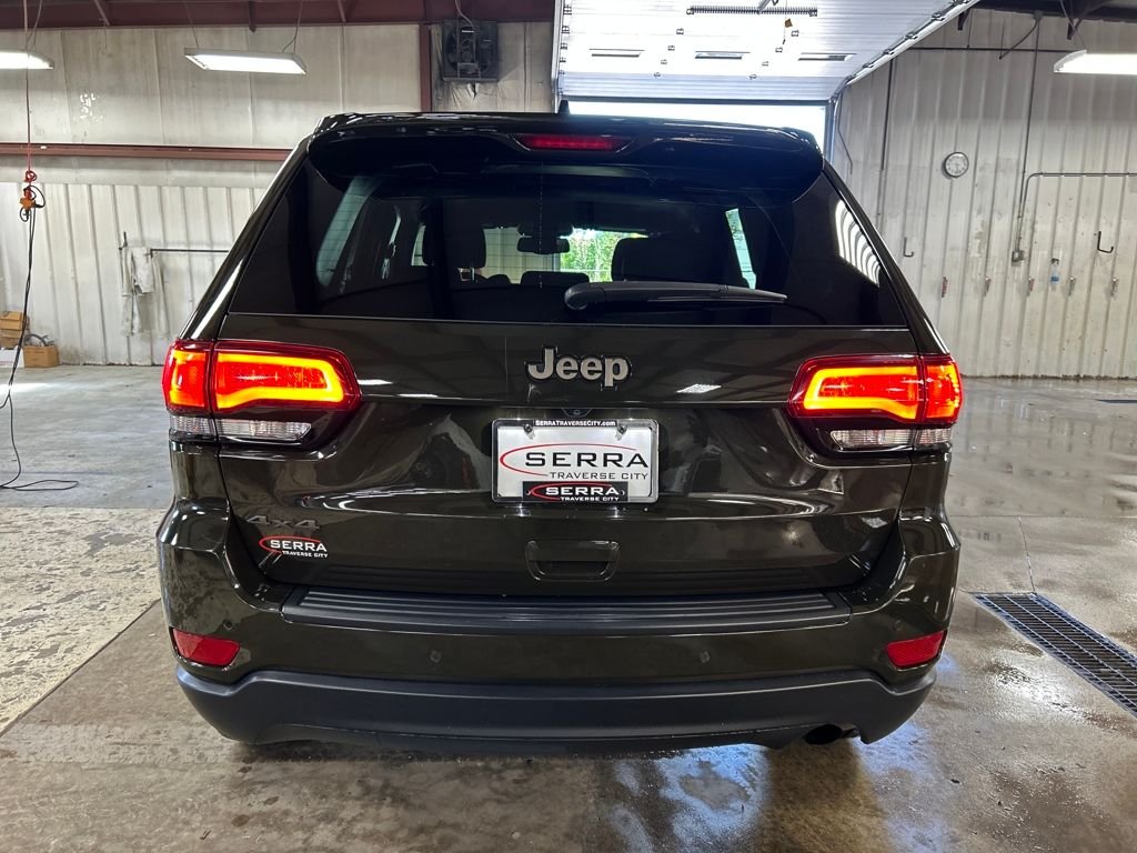 2016 Jeep Grand Cherokee Laredo photo 4