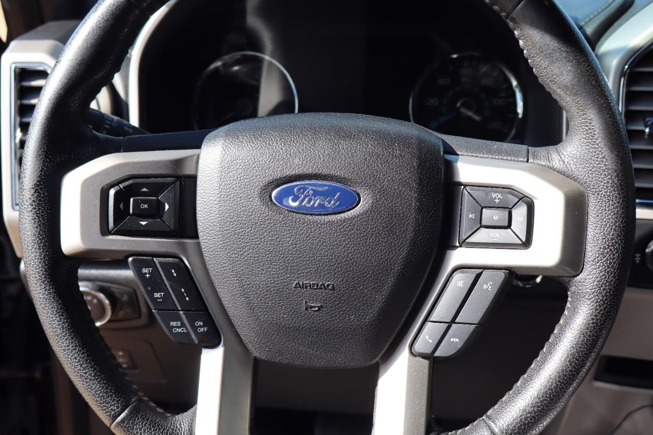 2015 Ford F-150 Lariat photo 12