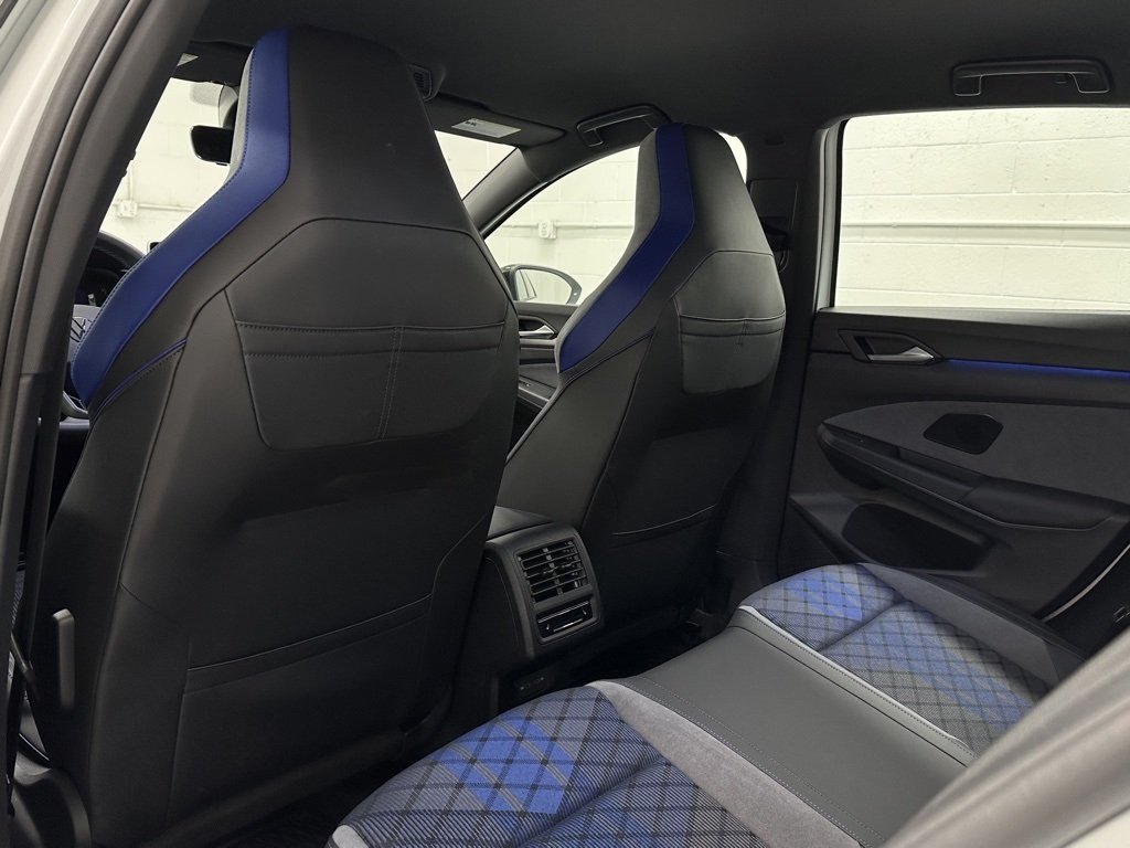2025 Volkswagen Golf R 2.0 TSI photo 14