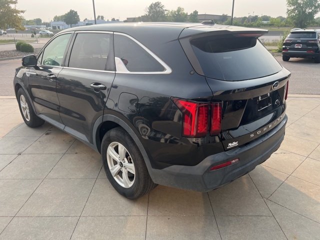 2021 Kia Sorento LX photo 4