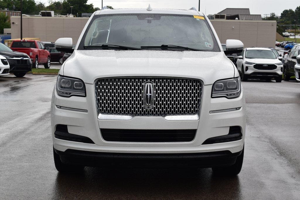 2024 Lincoln Navigator L Reserve photo 2