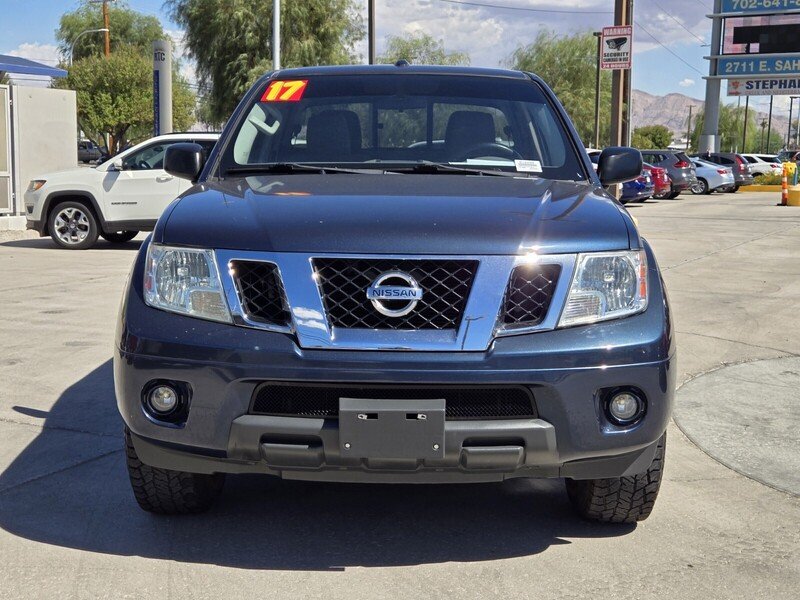 2017 Nissan Frontier SV photo 4