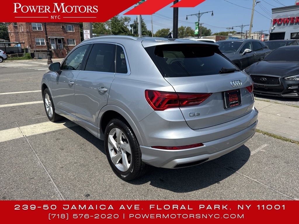2020 Audi Q3 Premium photo 2
