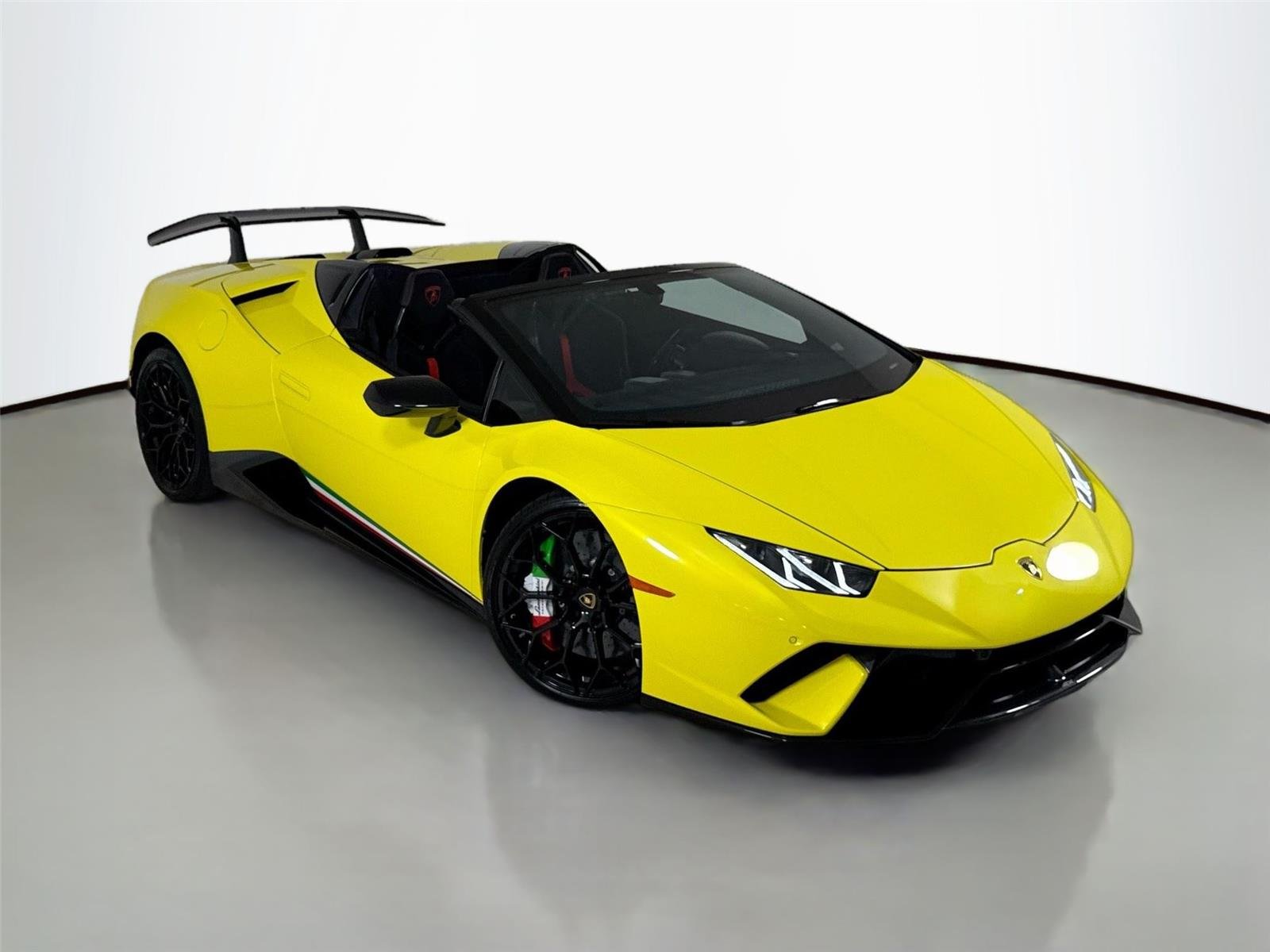 2019 Lamborghini Huracan Spyder Performante photo 38