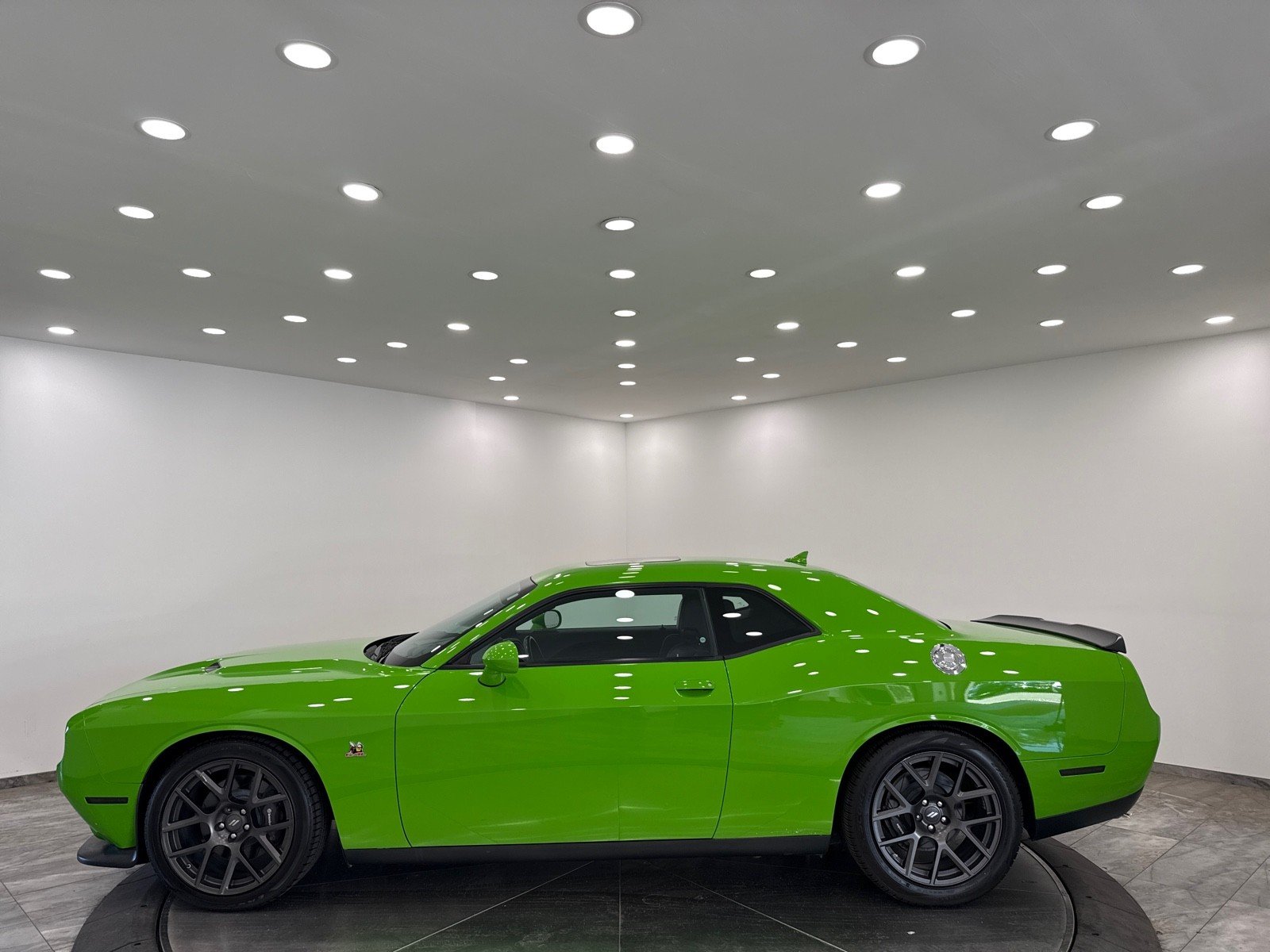 2017 Dodge Challenger R/T Scat Pack photo 4