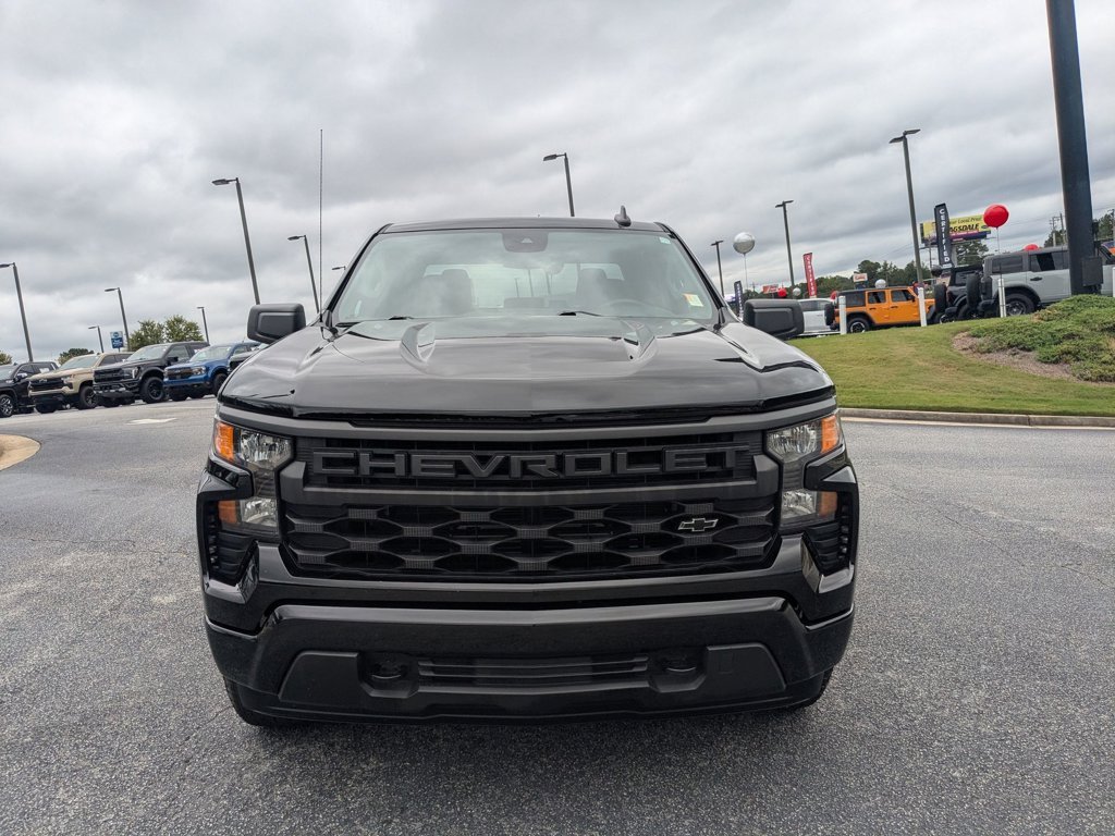 2024 Chevrolet Silverado 1500 Custom photo 2