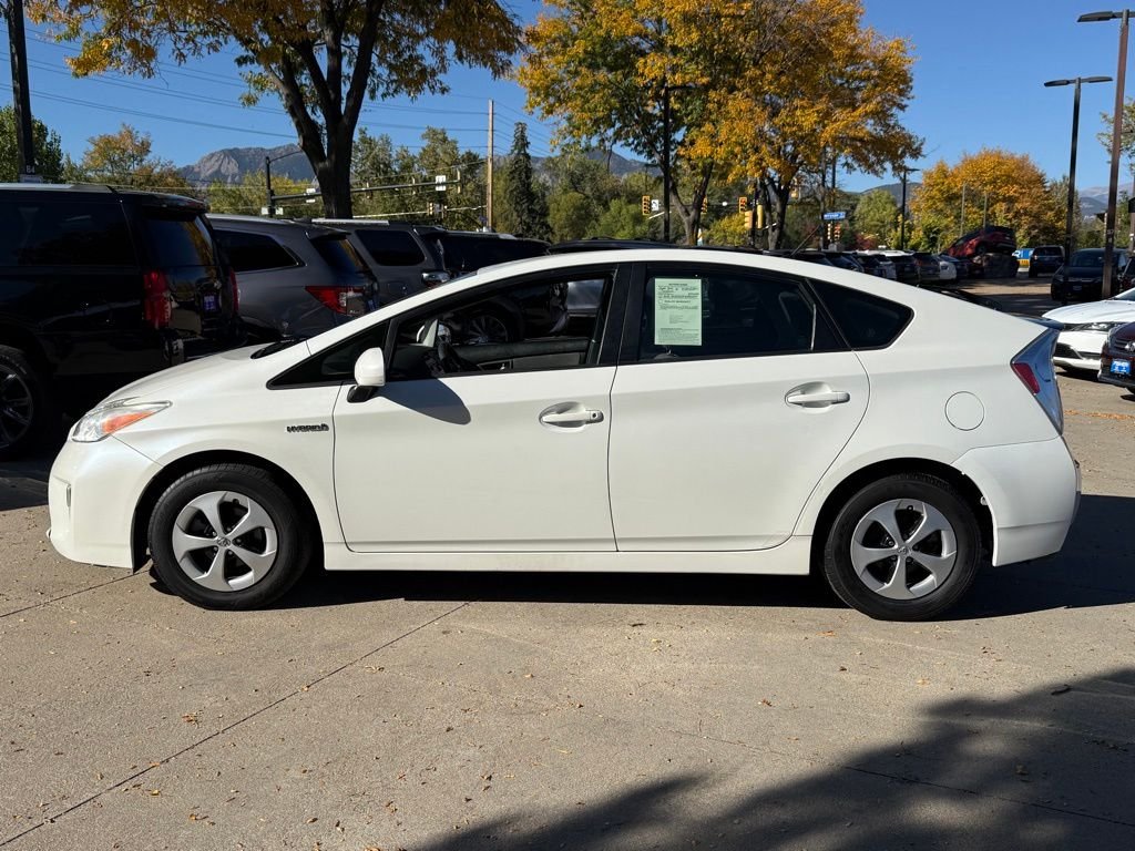 2012 Toyota Prius Five photo 2