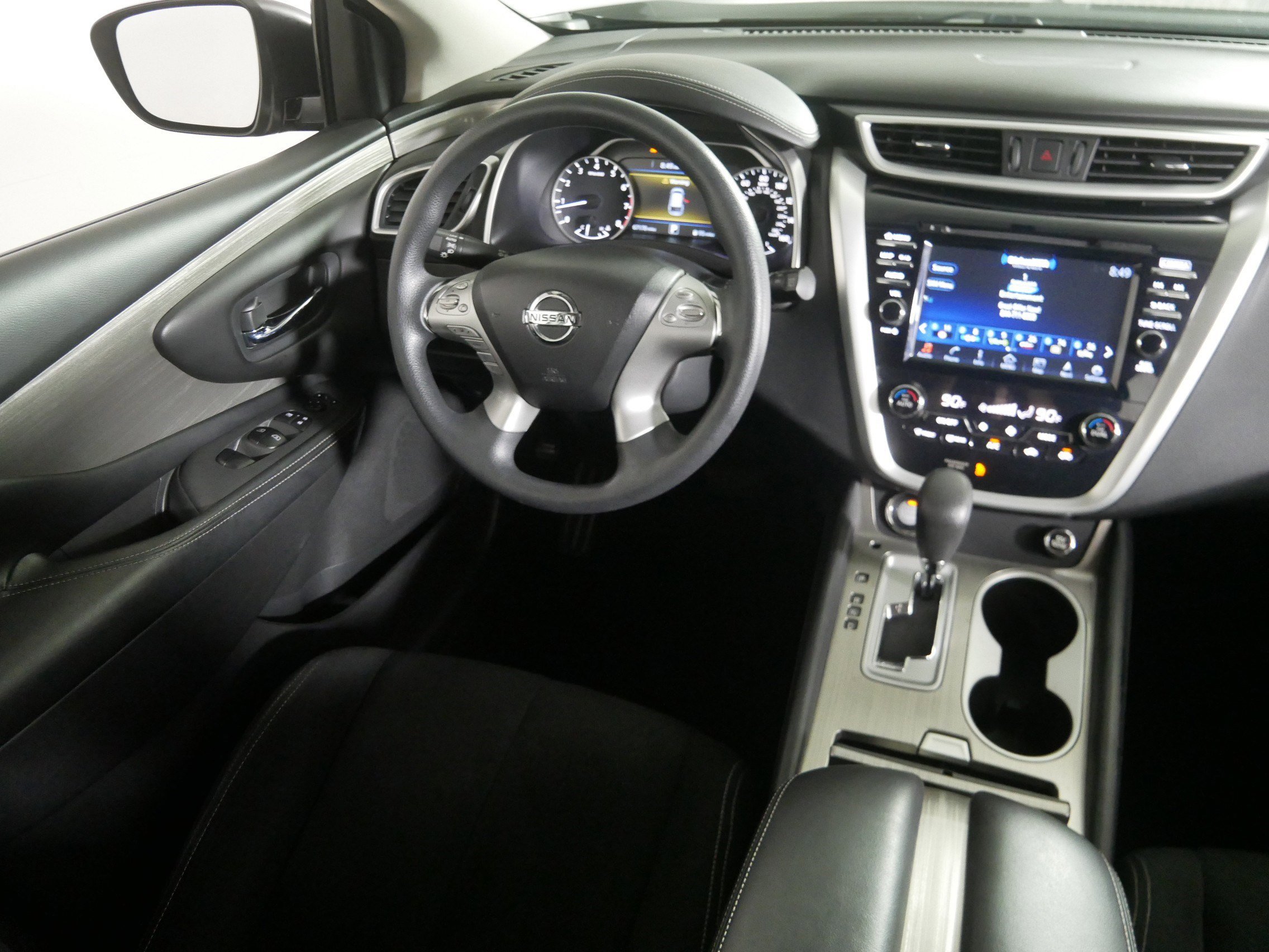 2017 Nissan Murano S photo 9
