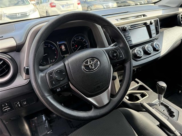 2017 Toyota RAV4 LE photo 2