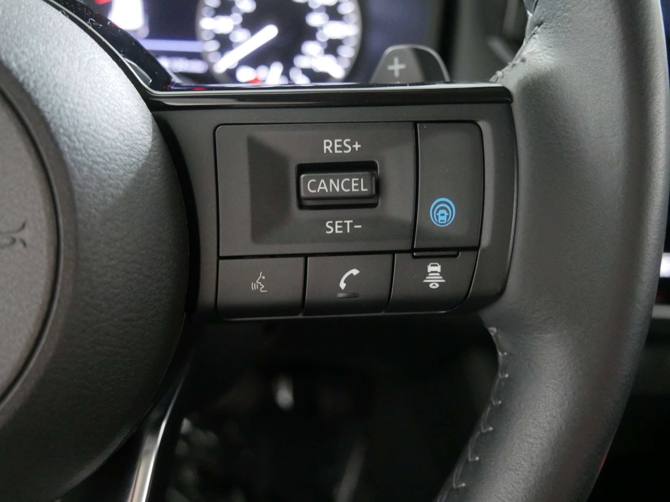 2023 Nissan Rogue SL photo 25