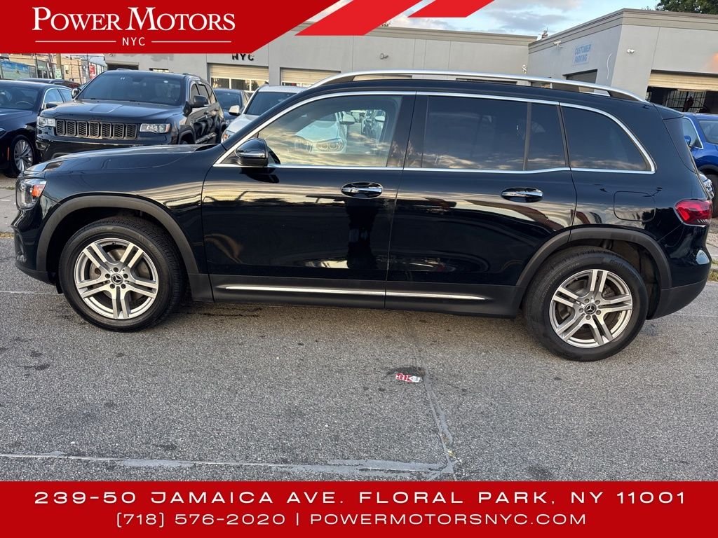2021 Mercedes Benz GLB 250 4MATIC photo 2