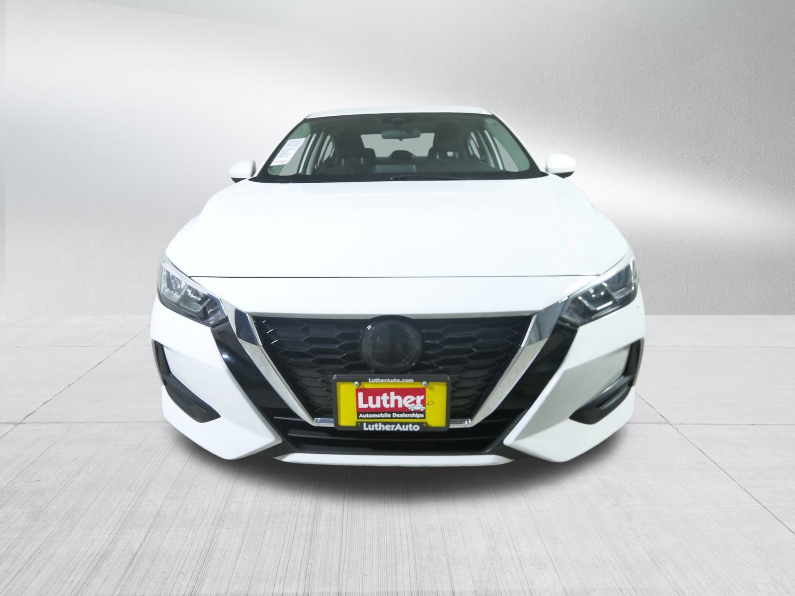 2022 Nissan Sentra SV photo 2
