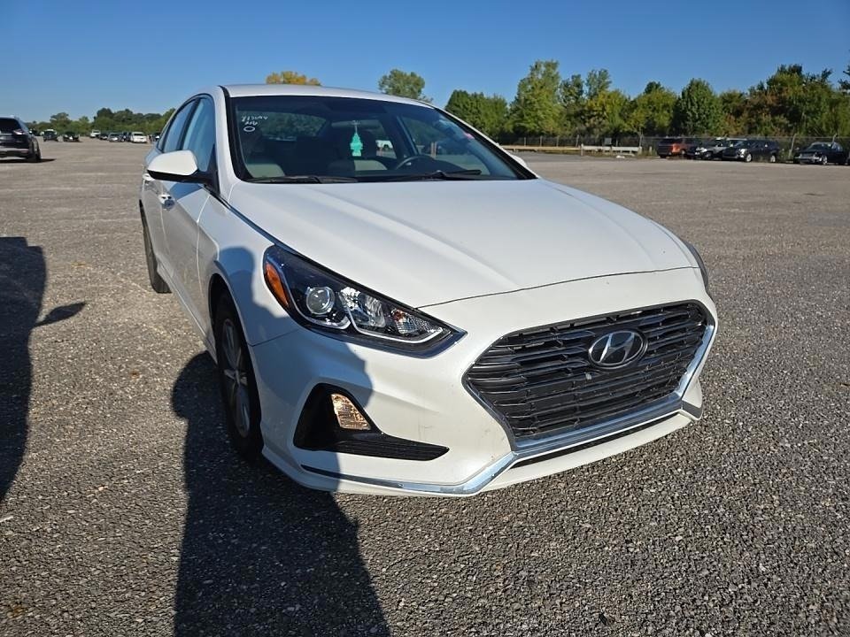 2019 Hyundai Sonata SE photo 2