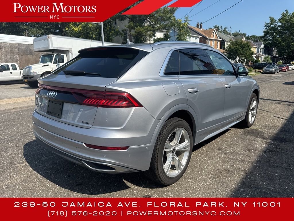 2022 Audi Q8 55 Premium Plus photo 3