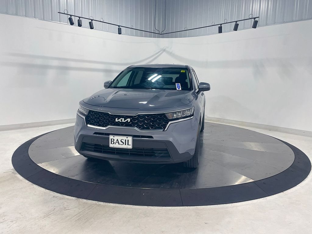 2022 Kia Sorento LX photo 6