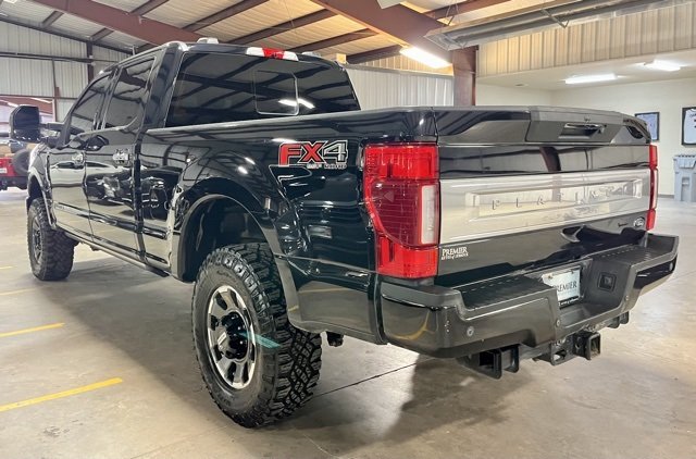 2022 Ford F-350 Platinum photo 3