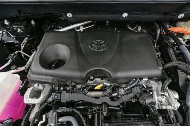 2022 Toyota RAV4 Hybrid LE photo 11