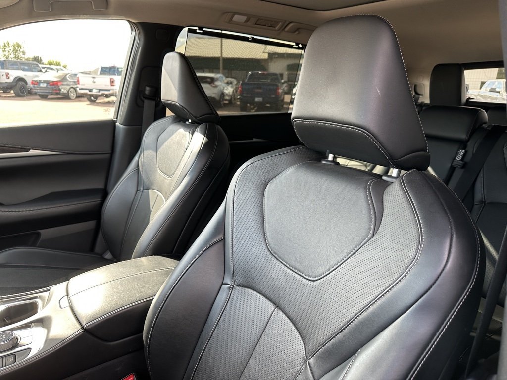 2022 Infiniti QX60 Sensory photo 3