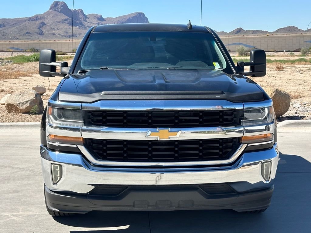 2017 Chevrolet Silverado 1500 LT photo 3