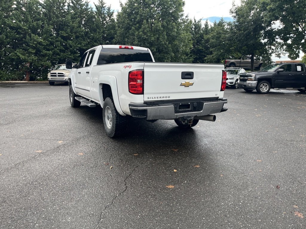 2015 Chevrolet Silverado 2500HD LT photo 5