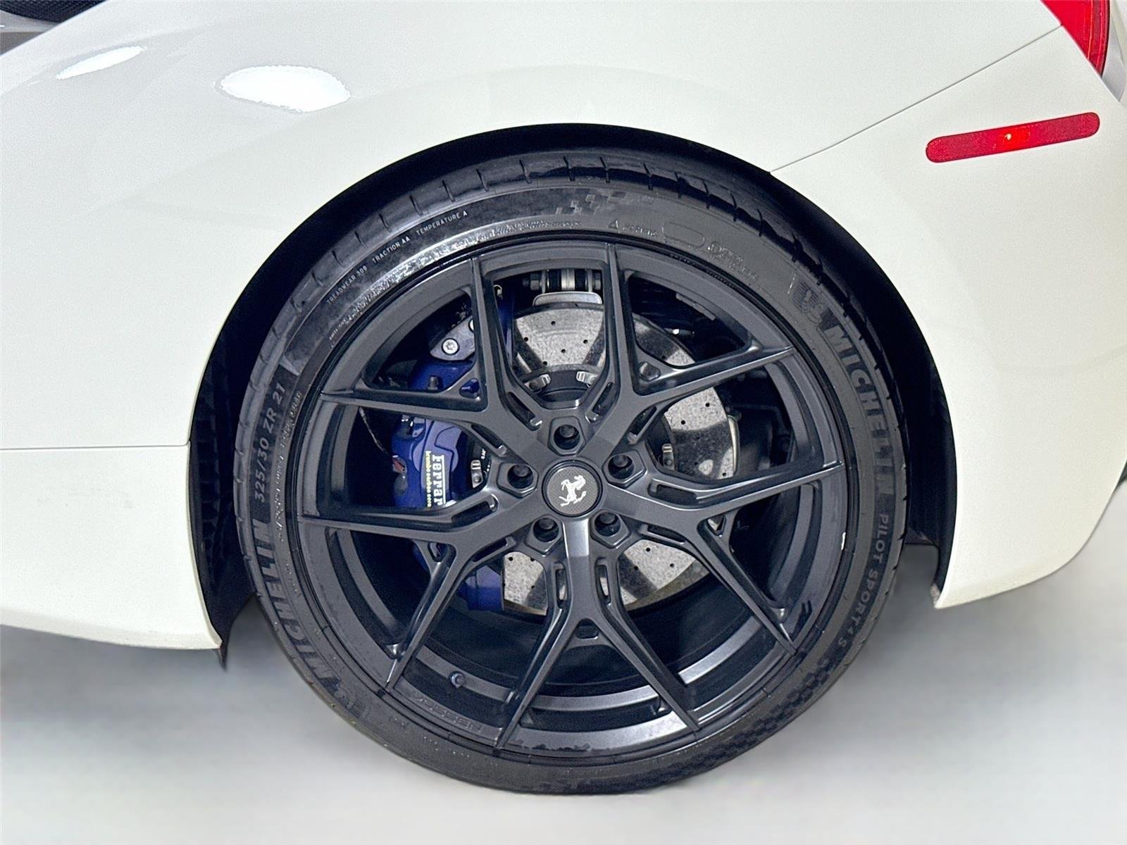 2016 Ferrari 488 GTB photo 27