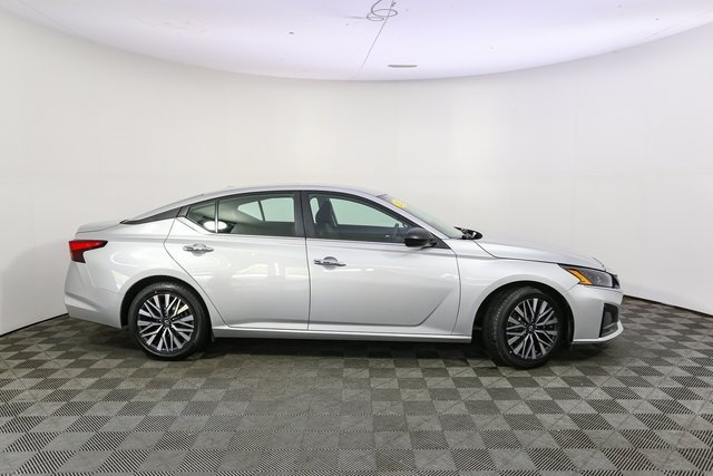 2024 Nissan Altima 2.5 SV photo 11